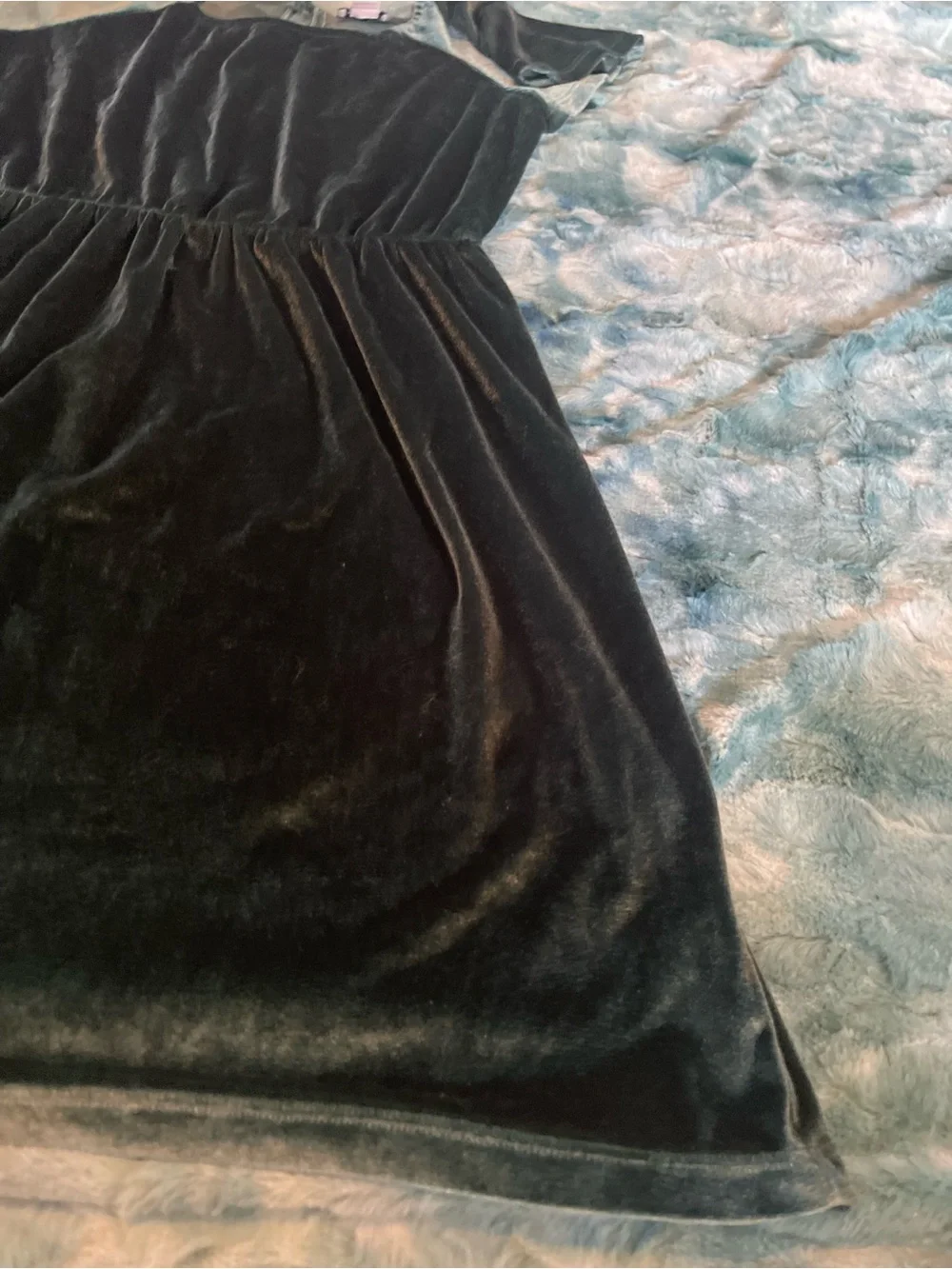 Old navy velvet dress